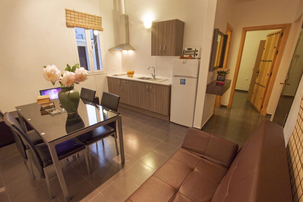 Apartamentos Puerta Sierra Puerto Serrano Szoba fotó