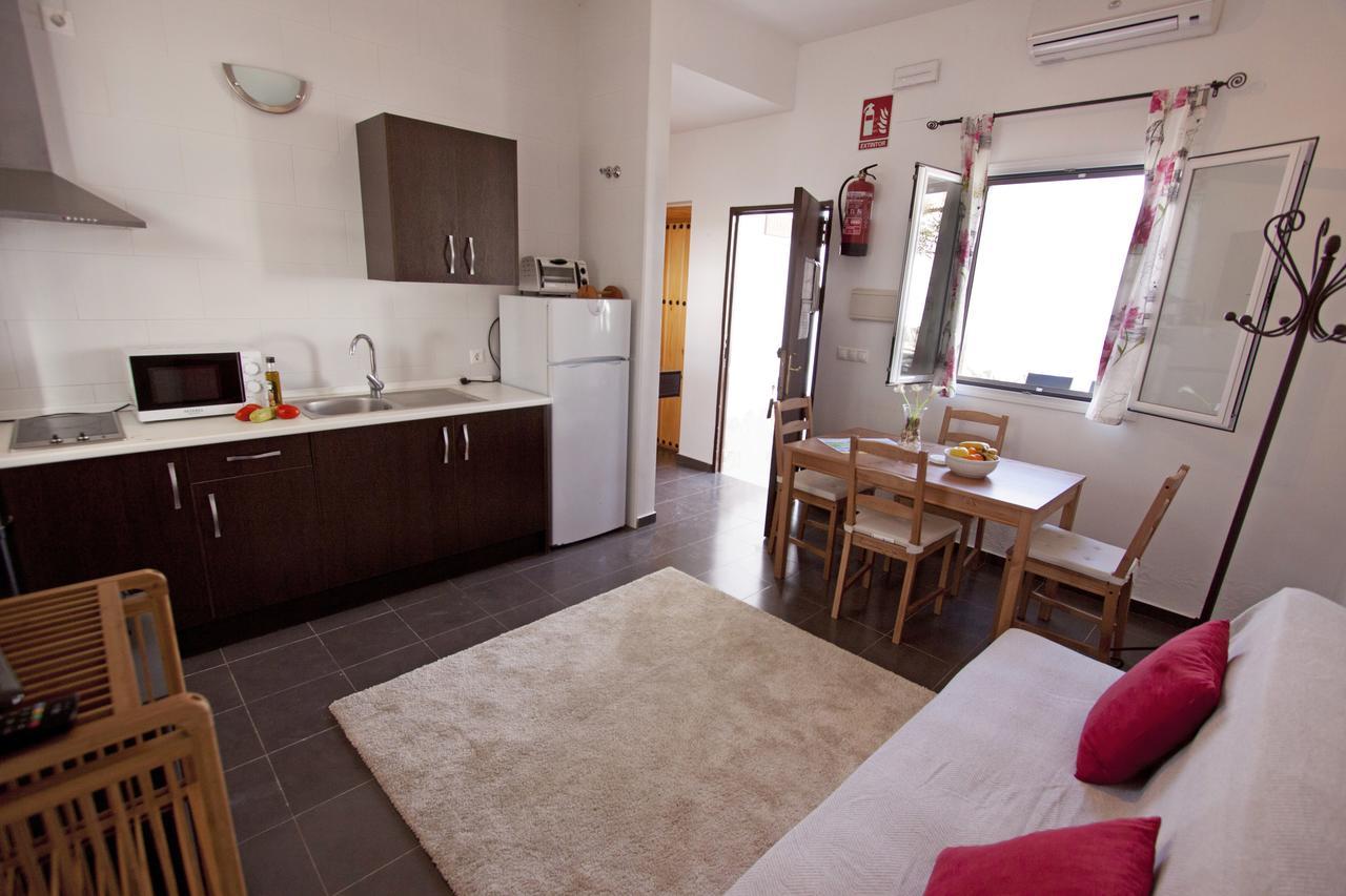 Apartamentos Puerta Sierra Puerto Serrano Kültér fotó